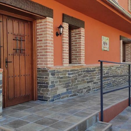 Casa Rural La Colmena Del Geoparque Navatrasierra Exterior foto